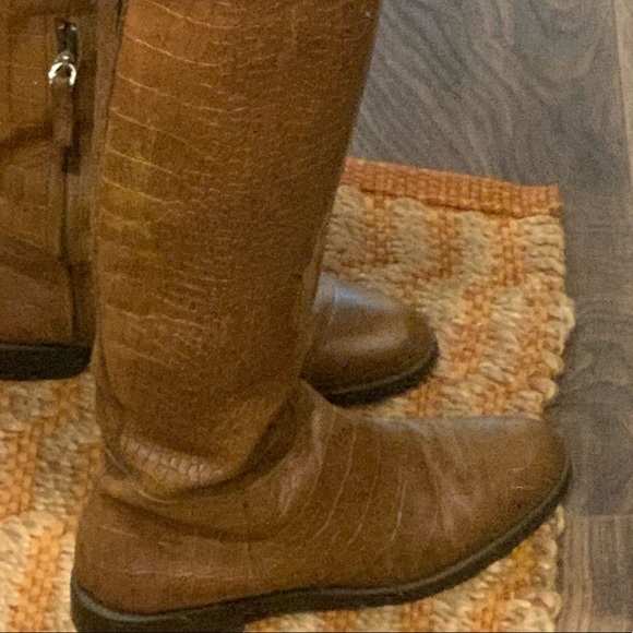 WINTER ESSENTIAL: full calf length Massimo Dutti leather boots.Snake skin print. - Picture 11 of 12